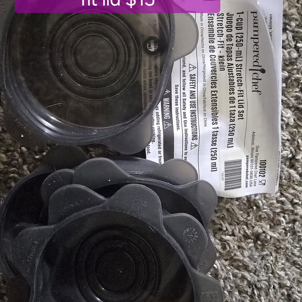 Pampered Chef Black Stretch-Fit Lid Set